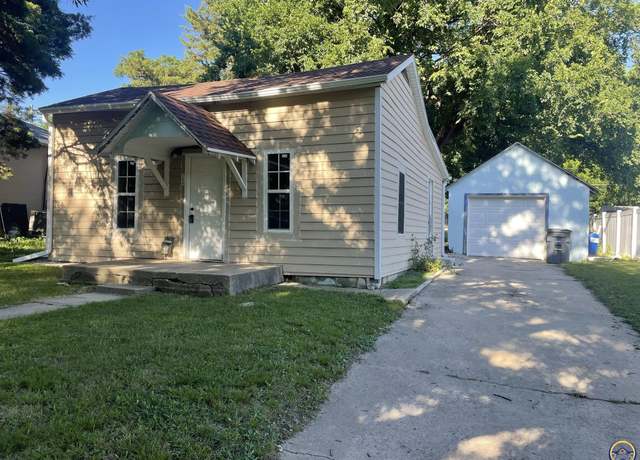 Property at 106 Market St, Emporia, KS 66801, 2 beds, 1 bath