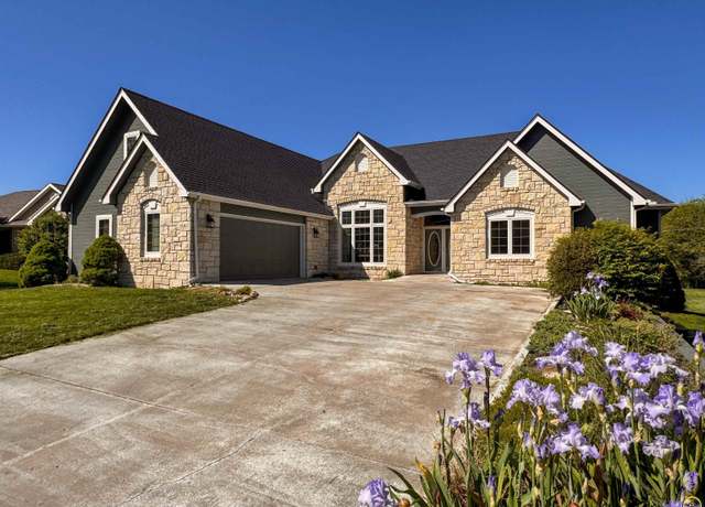 Property at 5133 NW Arroyo Dr, Topeka, KS 66618, 7 beds, 5.5 baths