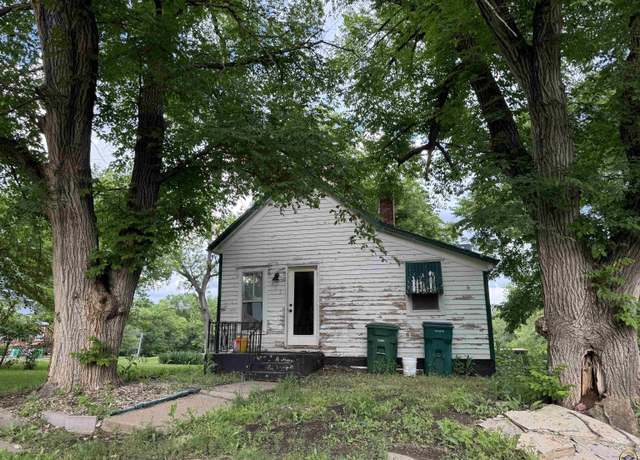 Property at 402 Central Ave, Denison, KS 66419, 3 beds, 1 bath