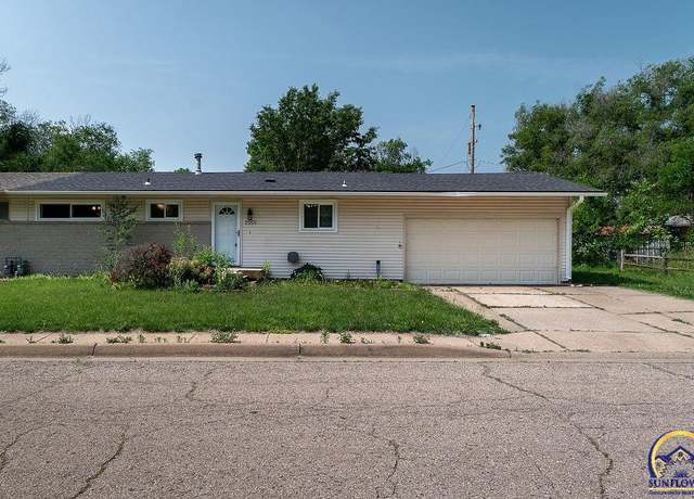 Property at 2107 SW 71st St, Topeka, KS 66619, 3 beds, 1 bath