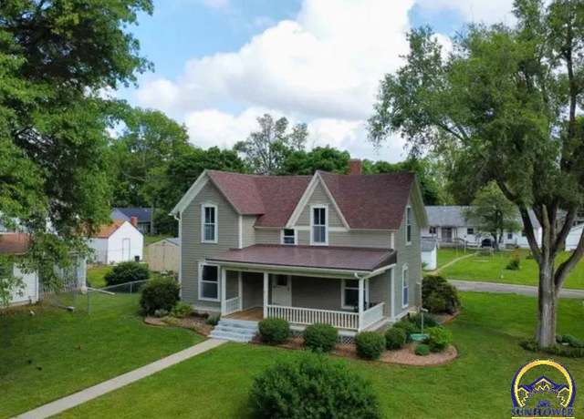 Property at 606 Cherokee Ave, Hiawatha, KS 66434, 2 beds, 1 bath
