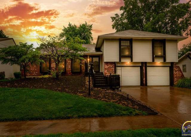 Property at 5847 SW 26th St, Topeka, KS 66614, 4 beds, 2.5 baths