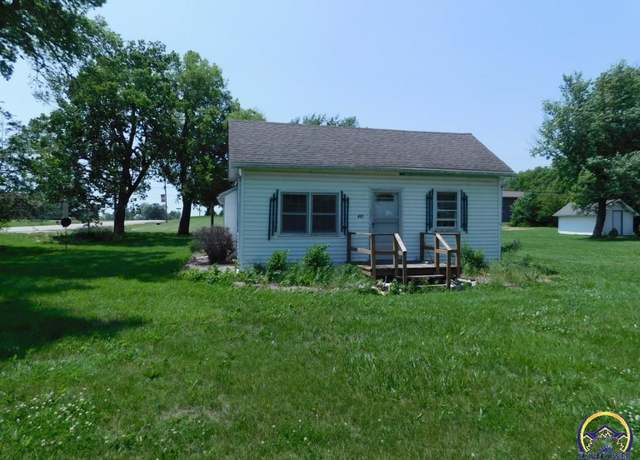 Property at 401 Wyoming Ave, Holton, KS 66436, 2 beds, 1 bath
