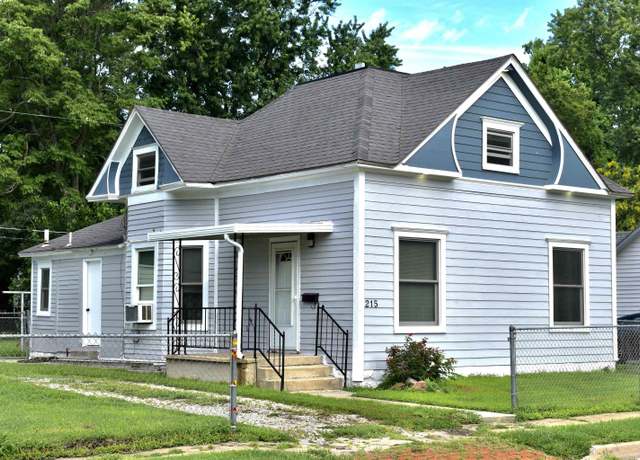 Property at 215 NE Grattan St, Topeka, KS 66616, 2 beds, 1 bath