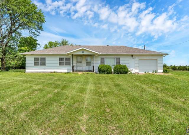 Property at 7160 74th St, Meriden, KS 66512, 3 beds, 2 baths