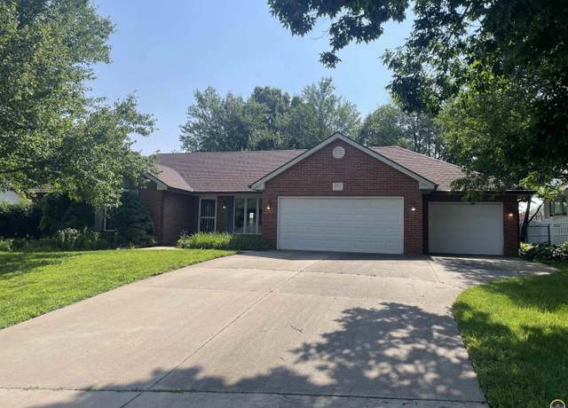 Property at 2434 SE Cuvier St, Tecumseh, KS 66542, 4 beds, 3.5 baths