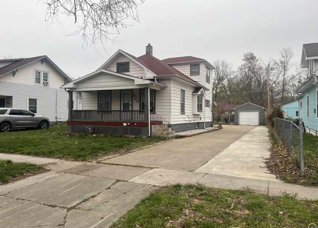 Property at 422 NE Ohio Ave, Topeka, KS 66616, 2 beds, 1 bath