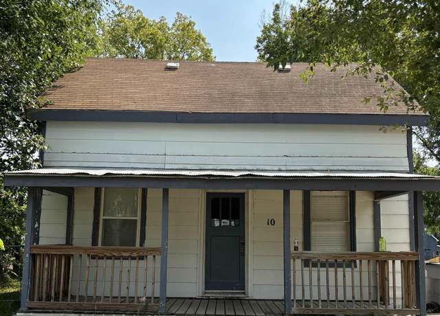 Property at 10 Mechanic St, Emporia, KS 66801, 3 beds, 1 bath