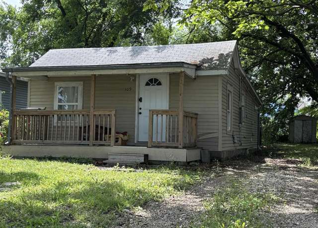 Property at 109 S Walnut St, Emporia, KS 66801, 2 beds, 1 bath