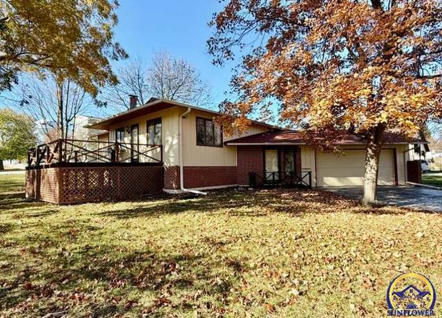 Property at 508 Iroquois Dr, Hiawatha, KS 66434, 2 beds, 1.5 baths
