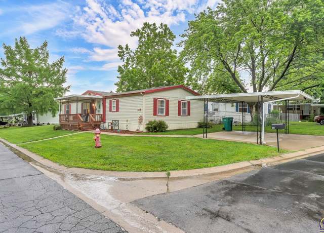 Property at 208 SE 48th St, Topeka, KS 66609, 3 beds, 2 baths