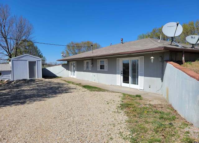 Property at 8039 NW Hwy 75 Hwy, Topeka, KS 66618, 3 beds, 1 bath