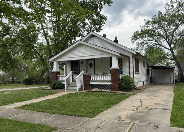 Property at 327 S Mechanic St, Emporia, KS 66801, 3 beds, 2 baths