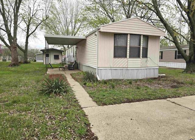 Property at 4711 SE Girard St, Topeka, KS 66609, 3 beds, 2 baths