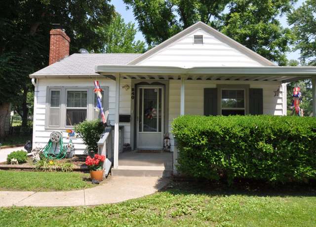 Property at 840 SW Saline St, Topeka, KS 66606, 2 beds, 1 bath