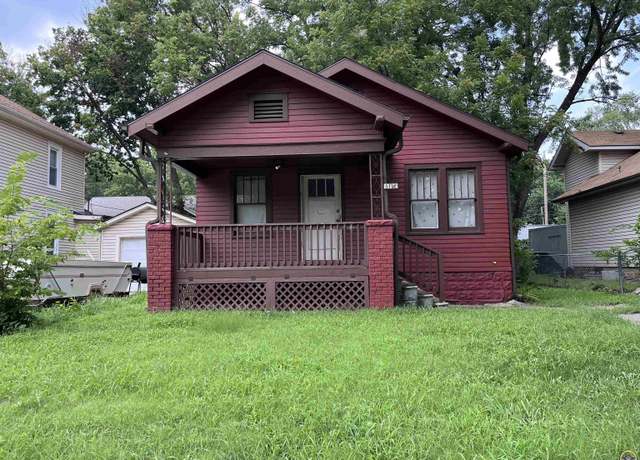 Property at 1116 SW 18th St, Topeka, KS 66604, 3 beds, 1 bath