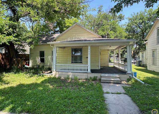 Property at 924 Congress St, Emporia, KS 66801, 3 beds, 1.5 baths