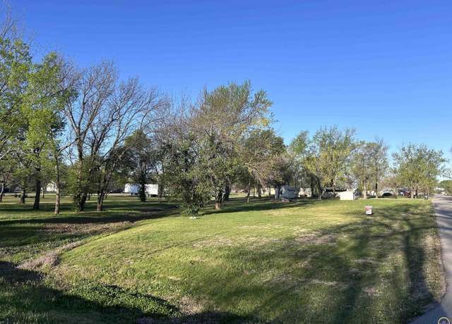Property at 1211 Yuba St, Burlington, KS 66839