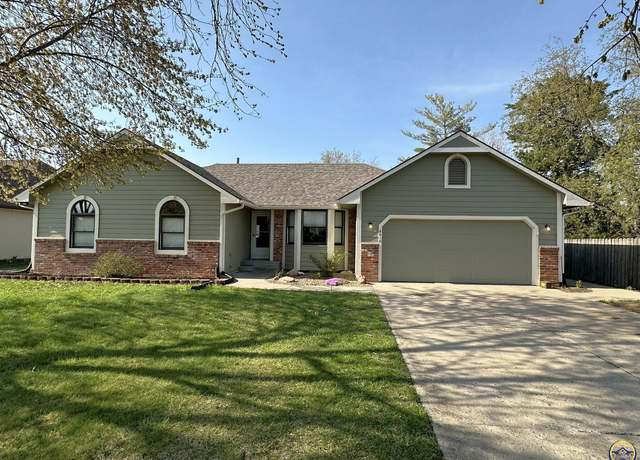 Property at 6610 SW Scathelock Rd, Topeka, KS 66614, 4 beds, 3.5 baths