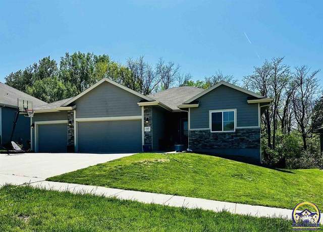 Property at 4405 SW Brandywine Ln, Topeka, KS 66610, 4 beds, 3 baths