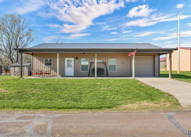 Property at 193 Cedar Cir, Alma, KS 66401, 2 beds, 1.5 baths