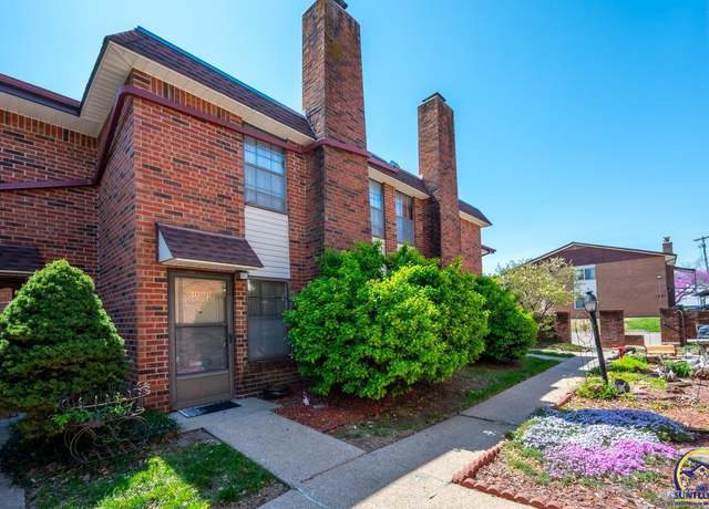 Property at 3020 SW Lydia Ave, Topeka, KS 66614, 2 beds, 1.5 baths