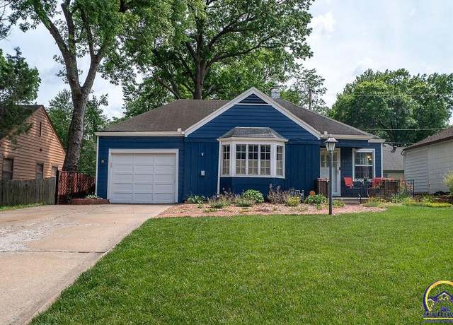 Property at 3327 SW Huntoon St, Topeka, KS 66604, 2 beds, 1.5 baths