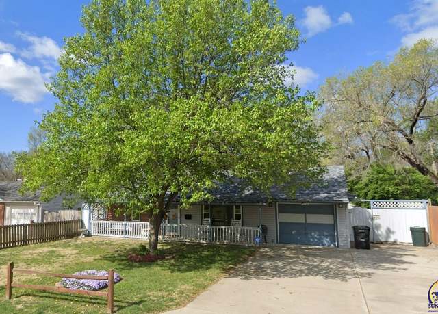 Property at 2129 SW Morningside Rd, Topeka, KS 66614, 3 beds, 1 bath