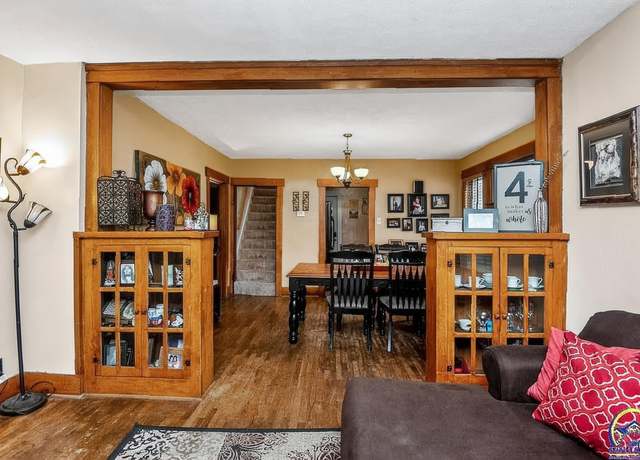 Property at 408 SW Elmwood Ave, Topeka, KS 66606, 3 beds, 2 baths