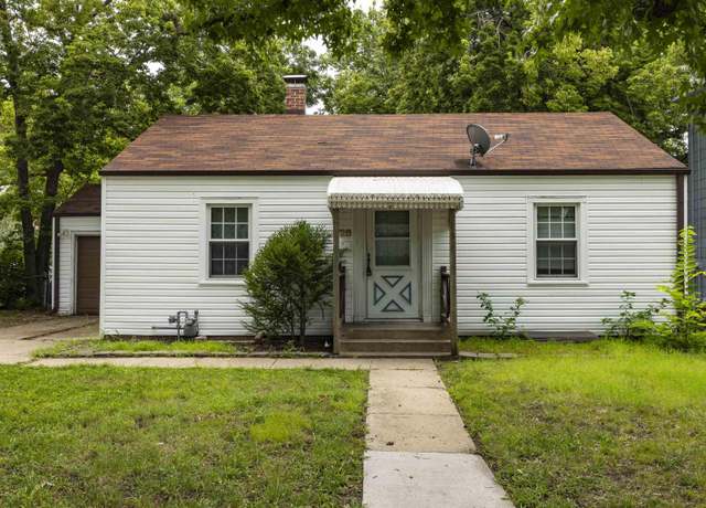 Property at 728 SW Lindenwood Ave, Topeka, KS 66606, 2 beds, 1 bath