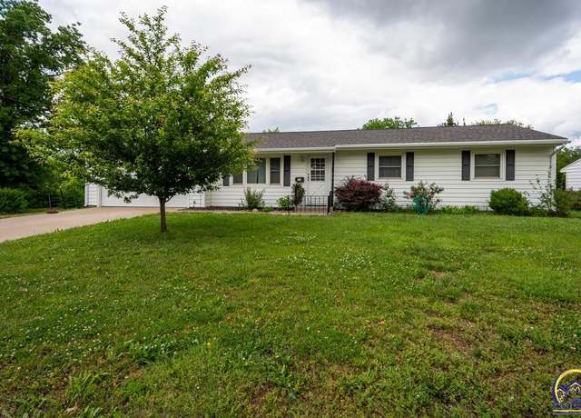 Property at 1244 SW 31st Ter, Topeka, KS 66611, 3 beds, 2 baths