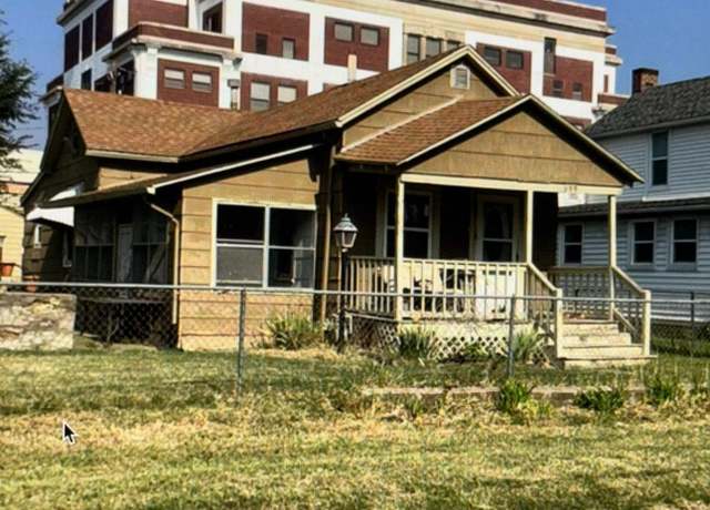 Property at 109 NE Chandler St, Topeka, KS 66616, 2 beds, 1 bath