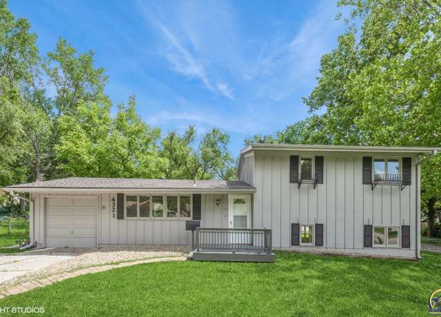 Property at 4321 SW Holly Ln, Topeka, KS 66604, 3 beds, 1.5 baths