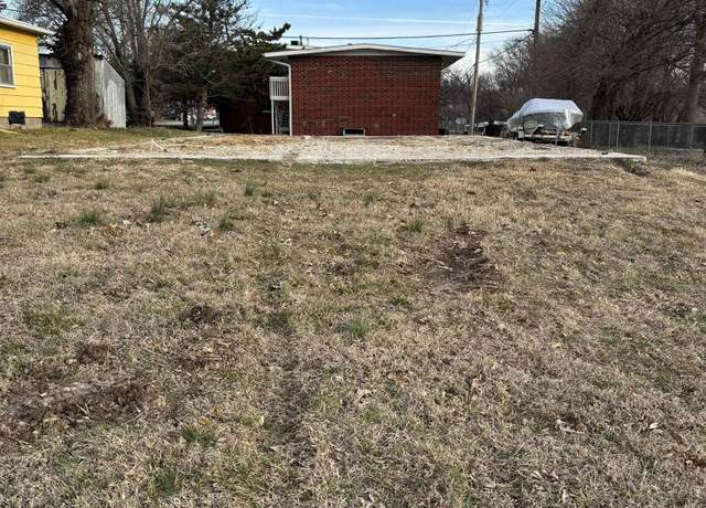 Property at 712 E Ninth St, Emporia, KS 66801