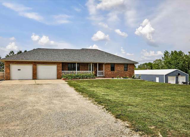 Property at 13190 262nd Rd, Holton, KS 66436, 5 beds, 3 baths