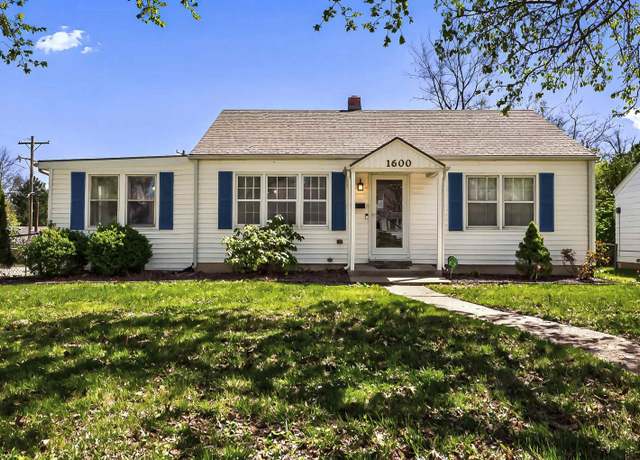 Property at 1600 SW Campbell Ave, Topeka, KS 66604, 3 beds, 2 baths