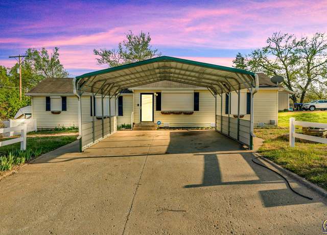 Property at 2408 SE Wisconsin Ave, Topeka, KS 66605, 3 beds, 2 baths