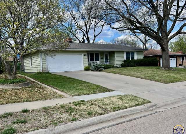 Property at 5600 SW 24th St, Topeka, KS 66614, 3 beds, 3 baths