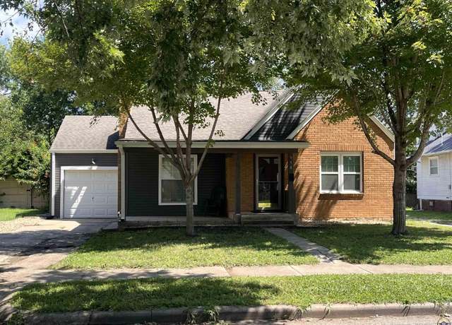 Property at 958 SW Lindenwood Ave, Topeka, KS 66606, 3 beds, 1.5 baths