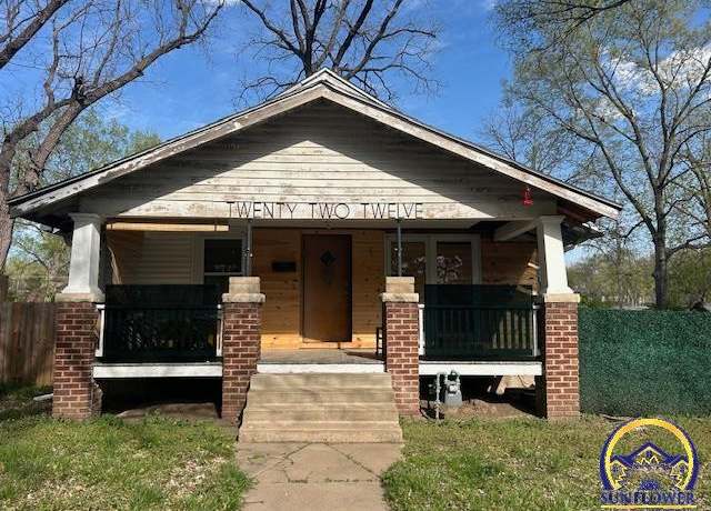 Property at 2212 SW Clay St, Topeka, KS 66611, 3 beds, 1 bath