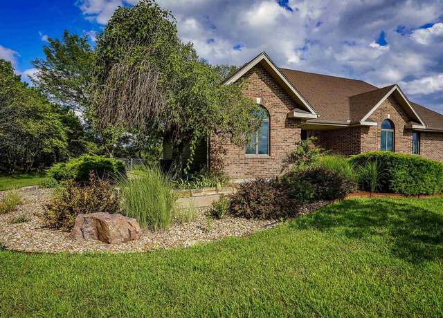 Property at 24250 Q4 Rd, Holton, KS 66436, 3 beds, 2 baths