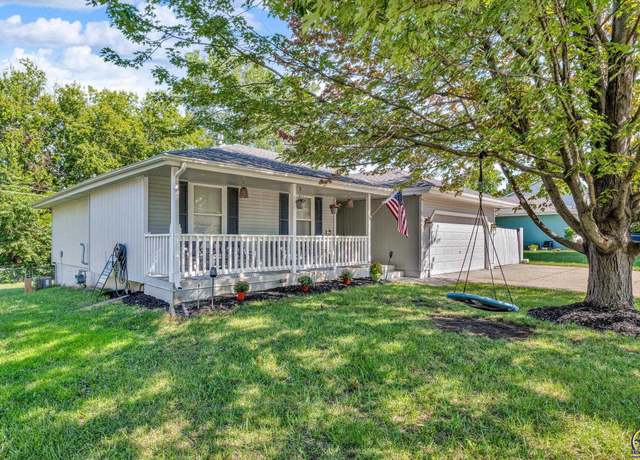 Property at 2604 SW Ancaster Rd, Topeka, KS 66614, 4 beds, 3 baths