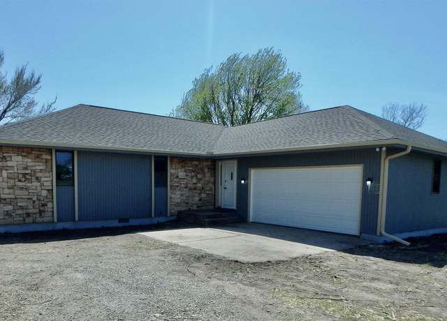 Property at 5921 SE 53rd St, Berryton, KS 66409, 3 beds, 2 baths