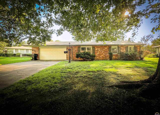 Property at 3511 SE Island Cir, Topeka, KS 66605, 3 beds, 2 baths