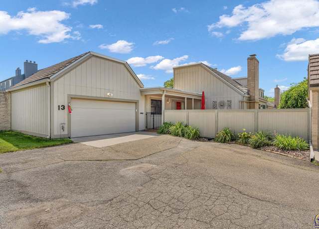 Property at 13 SW Pepper Tree Ln, Topeka, KS 66611, 4 beds, 3.5 baths