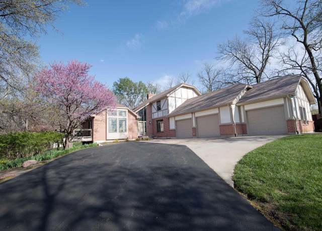 Property at 3640 NW Green Hills Rd, Topeka, KS 66618, 4 beds, 4.5 baths