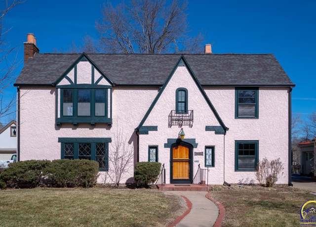 Property at 3126 SW Canterbury Ln, Topeka, KS 66604, 3 beds, 1.5 baths