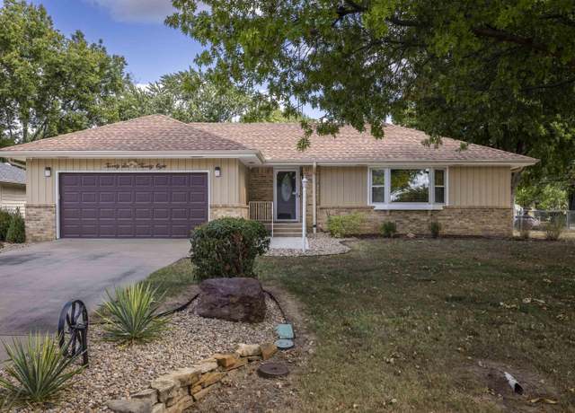 Property at 2628 SE Bennett Dr, Topeka, KS 66605, 3 beds, 2.5 baths
