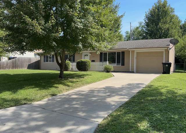 Property at 1307 SW 31st St, Topeka, KS 66614, 3 beds, 1 bath