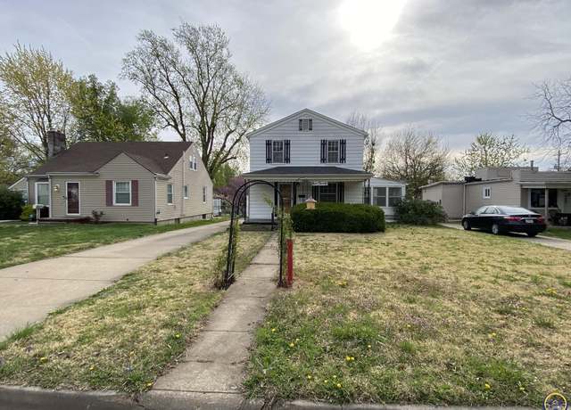 Property at 920 SW Cambridge Ave, Topeka, KS 66606, 4 beds, 2 baths